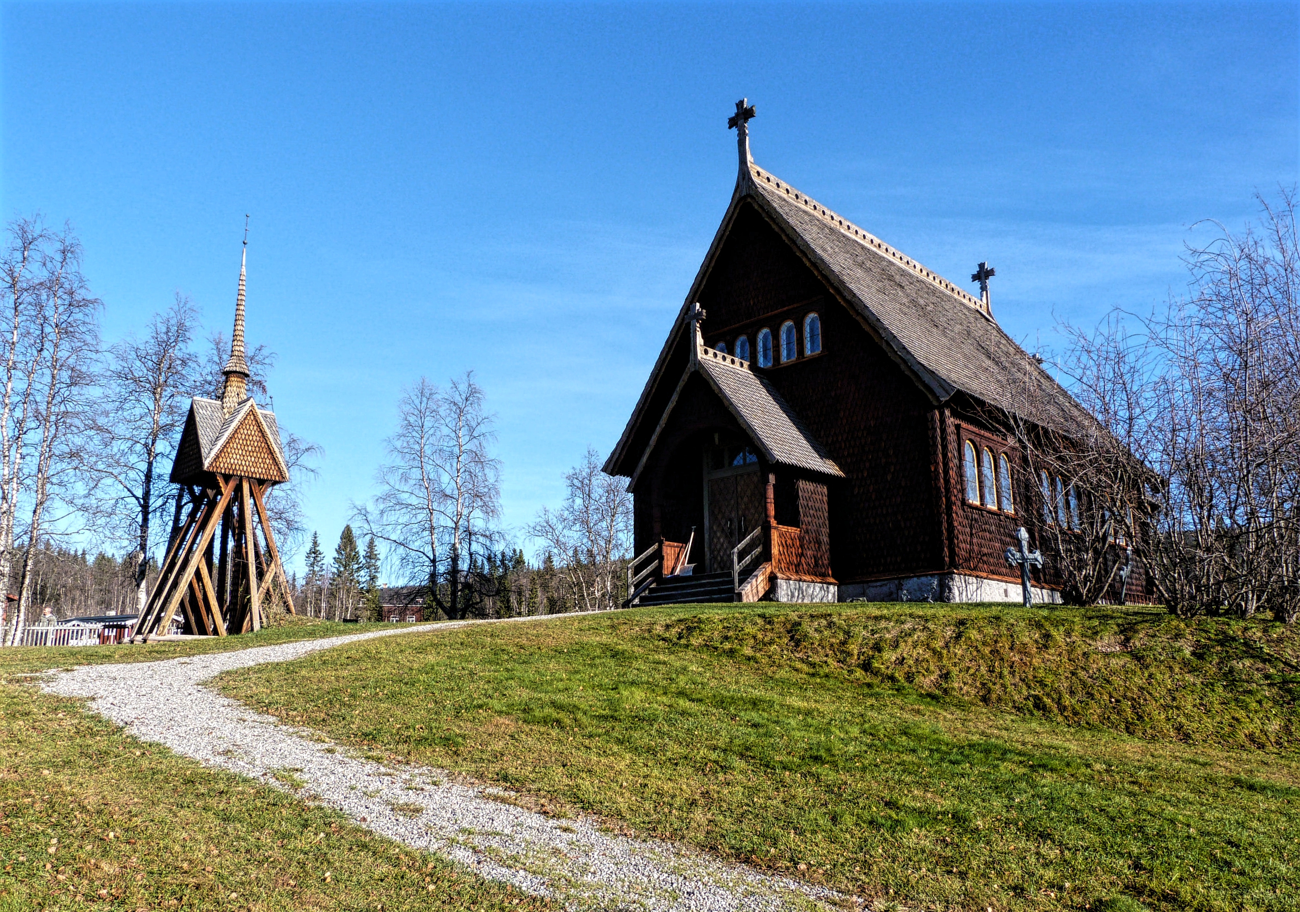 JokkmokkArcticDream-Kvikkjokk-church-autumn